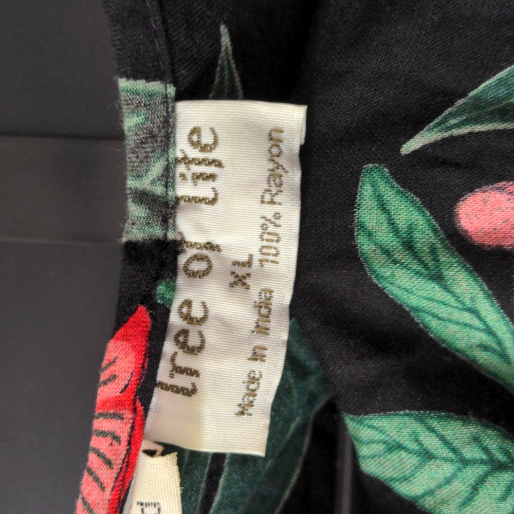 Beautiful Tree of Life dress in black and red floral size AU XL - Picture 2 of 4